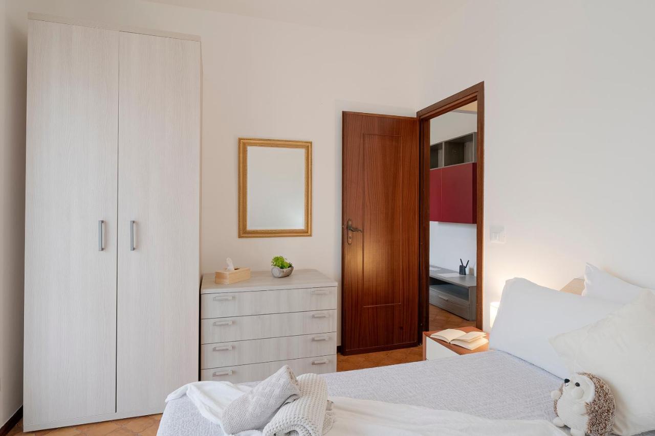Appartement Near The Sea - Wifi And Parking à Vintimille Extérieur photo