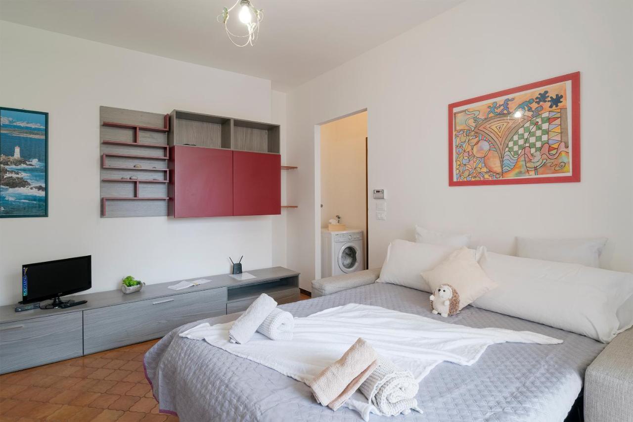 Appartement Near The Sea - Wifi And Parking à Vintimille Extérieur photo