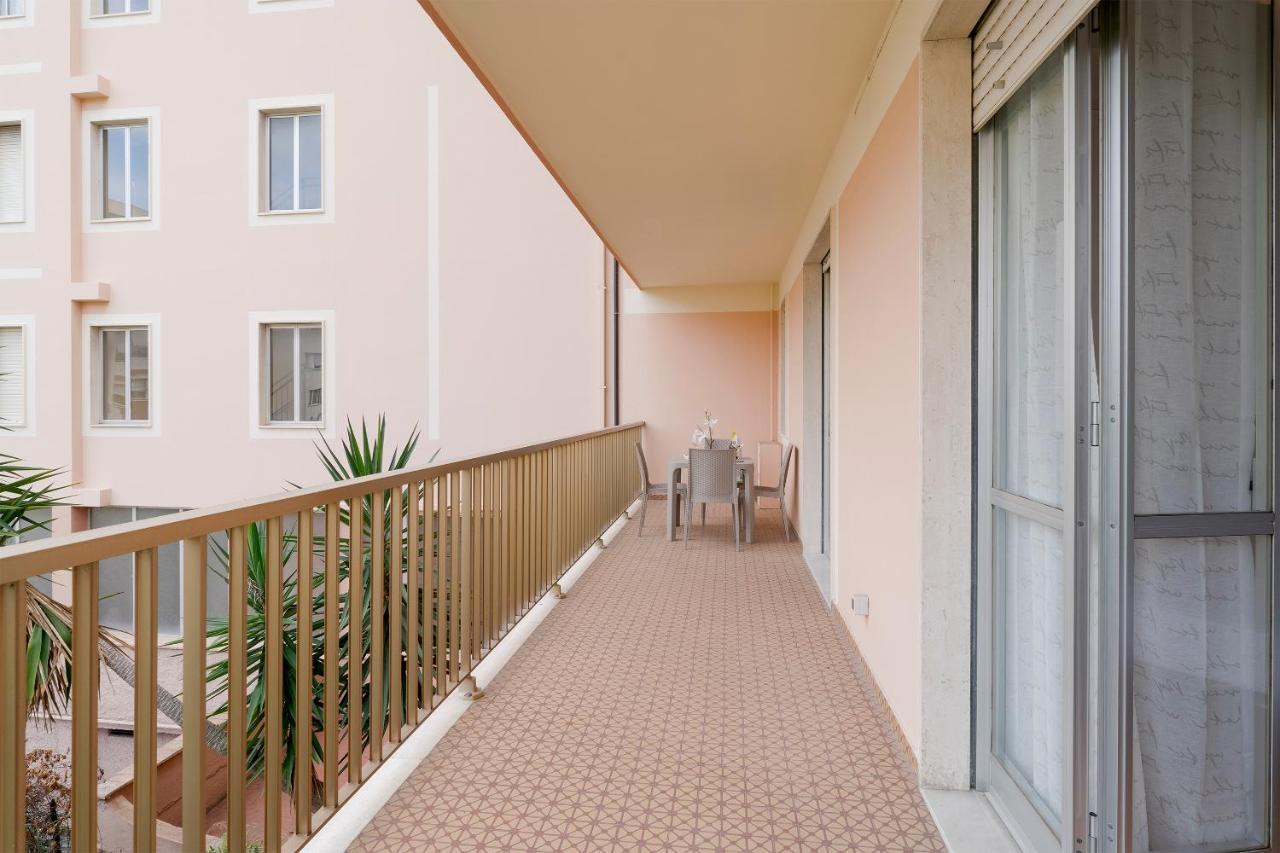 Appartement Near The Sea - Wifi And Parking à Vintimille Extérieur photo